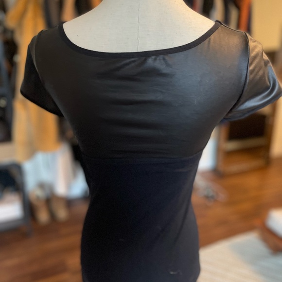 Blk Bebe top. - Picture 2 of 3